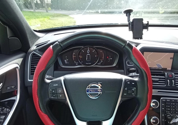 Volvo XC 60 cena 84900 przebieg: 192000, rok produkcji 2017 z Piekary Śląskie małe 407